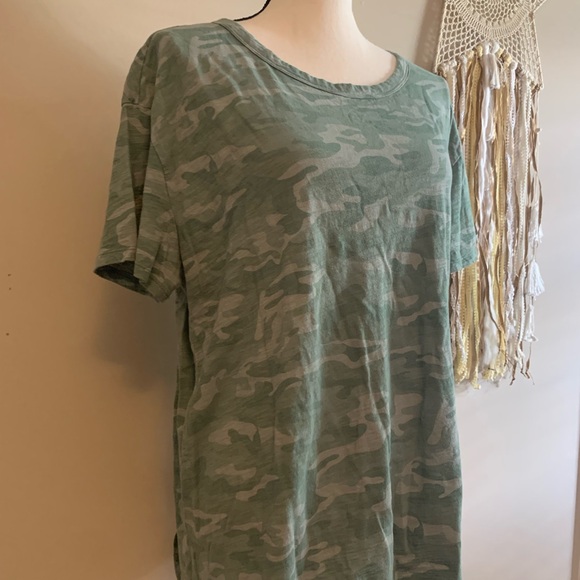 GAP size XL camouflage tee EUC - Picture 3 of 7